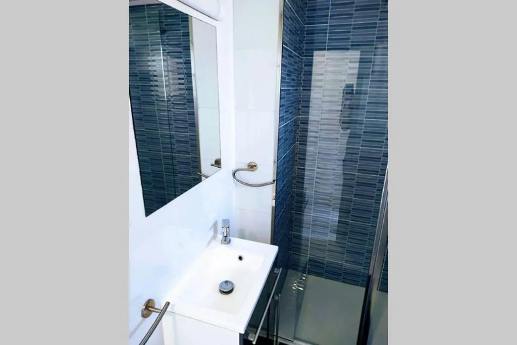 Magnifique Logement Roses Apartamento
