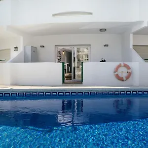 D-luxe , Rosas España