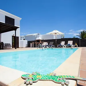 Lola , Playa Blanca (Lanzarote) España